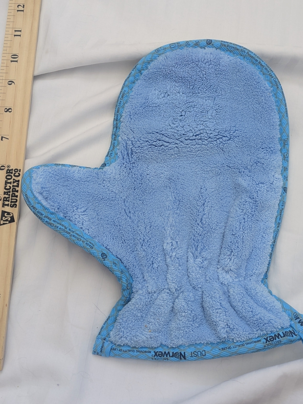 Norwex Blue Plush Dust Mitt -